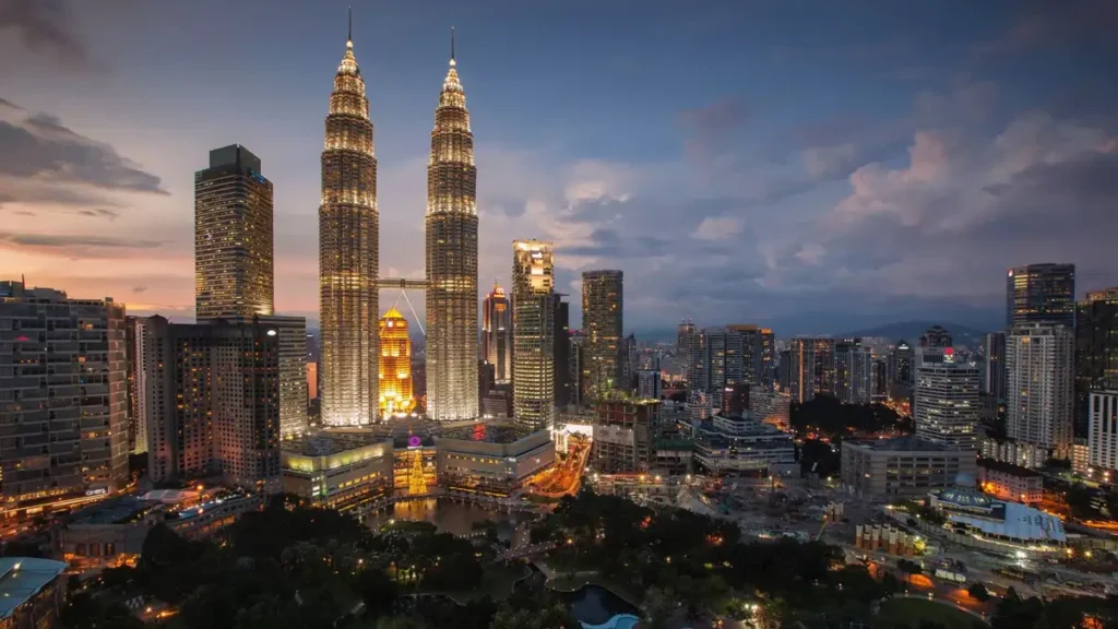 August Malaysia Travel Program for Ladies - Jadayel Tourism (1)
